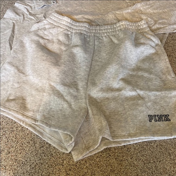 Vs pink high waist campus short long sleeve tee